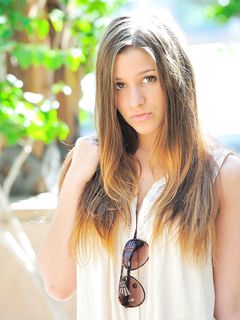 Nicole has a perfect teen body